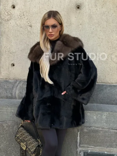 Черный норковый полушубок с капюшоном куница - фото 0