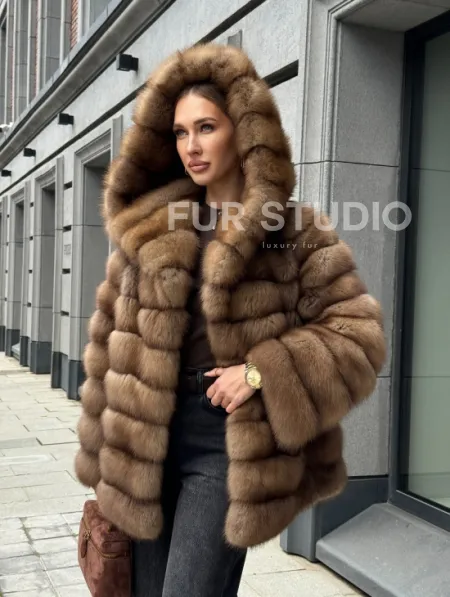 Шуба из натурального меха куницы с капюшоном - фото 16