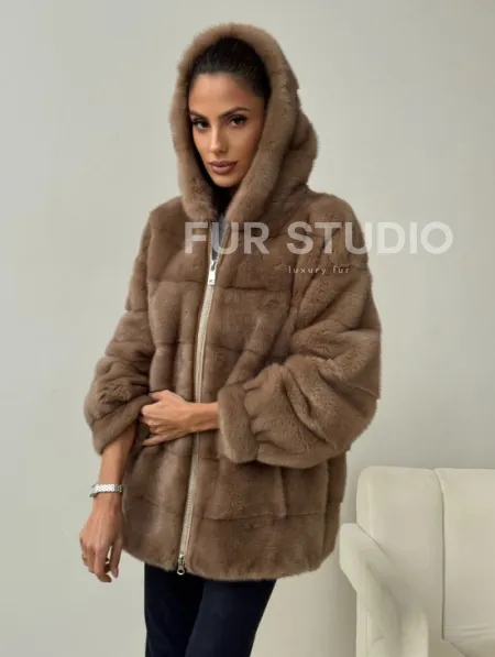 Бежевая норковая куртка с капюшоном - фото 3