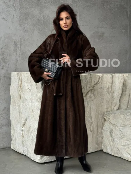 Пальто из норки с V-образным воротом - фото 0
