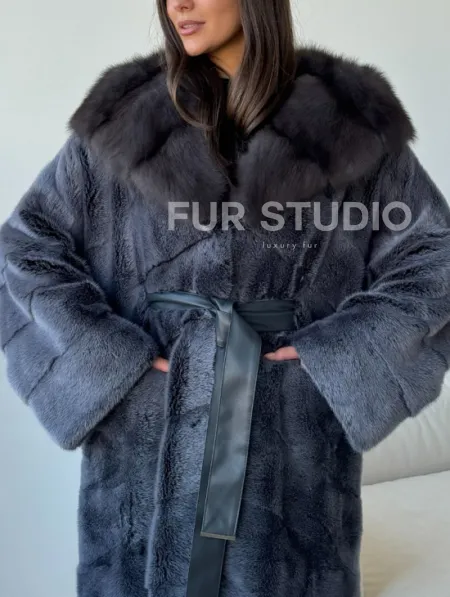 Длинная норковая шуба с куницей капюшон - фото 3