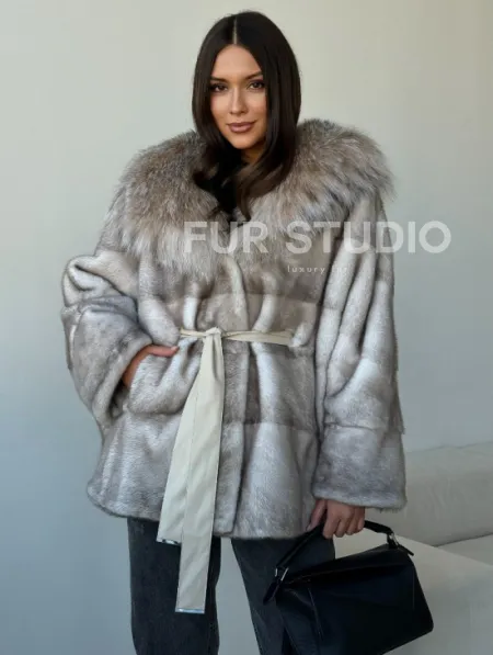 Шуба из натуральной норки с капюшоном из рыси - фото 0