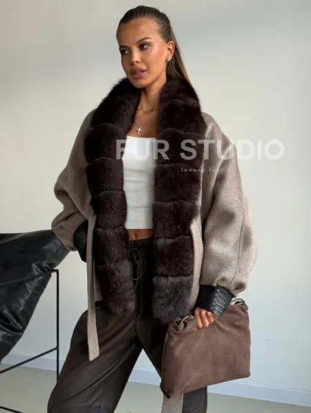 Пальто с мехом финского песца - фото 7
