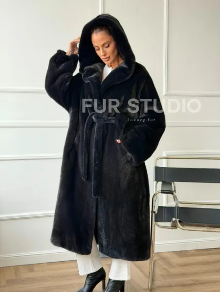 Шуба из норки BLACKGLAMA  с капюшоном в роспуск - фото 10