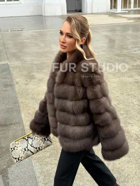 Меховой жакет из куницы - фото 19