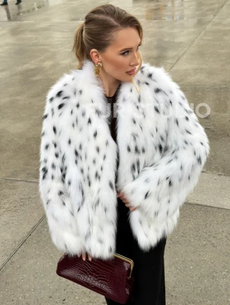 Шуба укороченная из арктической лисы под рысь - фото 11