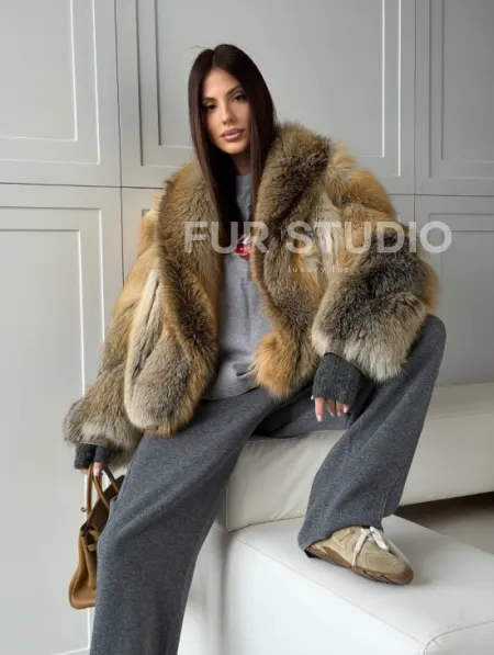 Женская шуба из лисьего меха Golden Edged Fox - фото 11