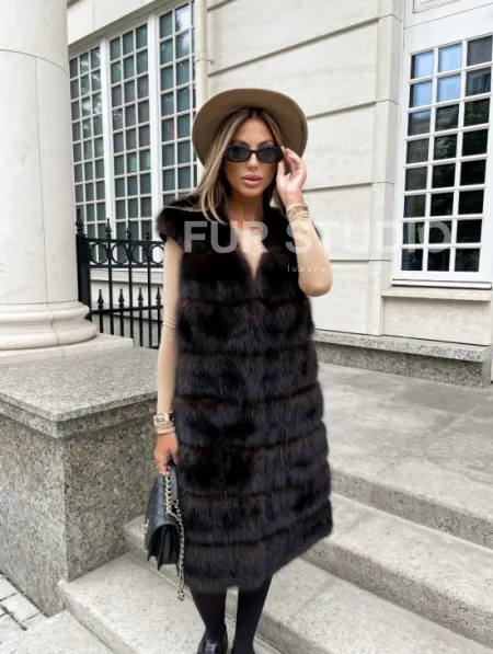 Жилет из куницы в цвете соболь - фото 1