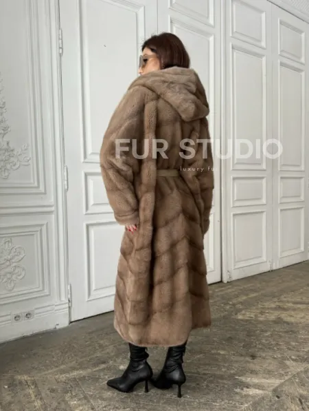 Норковое кимоно с капюшоном в цвете пастель - фото 4