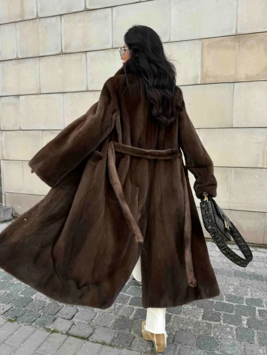 Норковая шуба, цельный мех PREMIUM COLLECTION VELVET - цвет соболь - фото 10