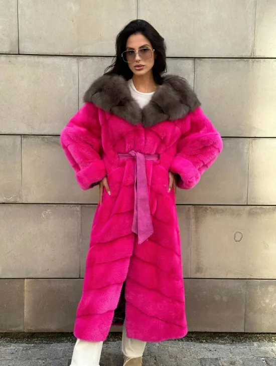 Шуба норковая с капюшоном из меха куницы - цвет фуксия - фото 9