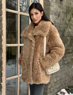Шуба - дубленка из овчины в бежевом цвете - фото 8
