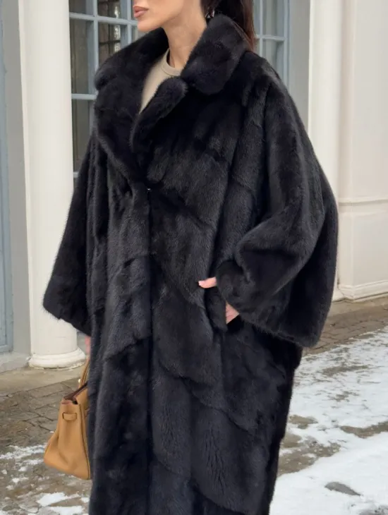 Шуба норковая оверсайз в стиле 