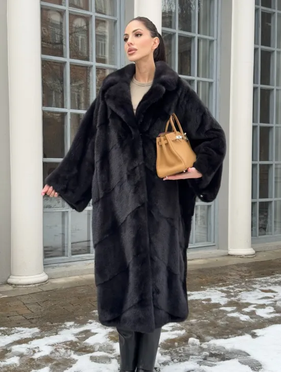 Шуба норковая оверсайз в стиле 
