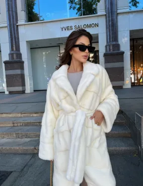 Белая норковая шуба с поясом - в аукционной норке - фото 1