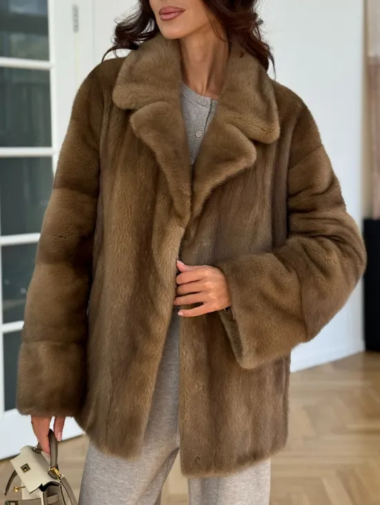 Бежевая короткая норковая шуба - фото 2