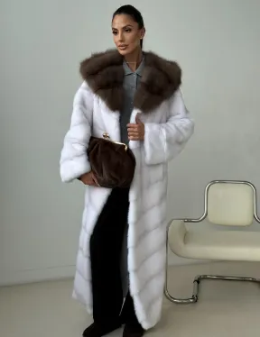 Белая норковая шуба с куницей капюшон - фото 9