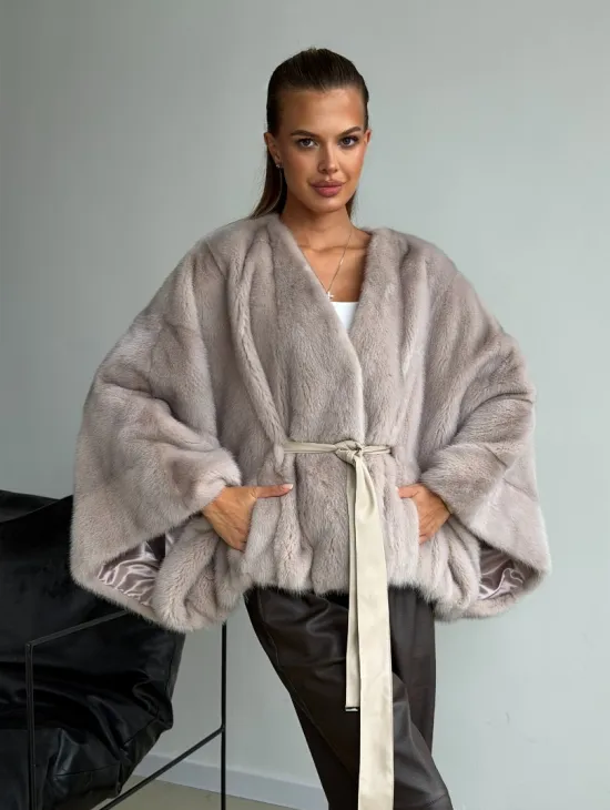 Женская шуба в стиле 