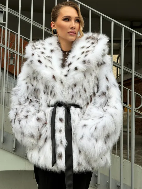 Шуба из лисьего меха под рысь с капюшоном - фото 5