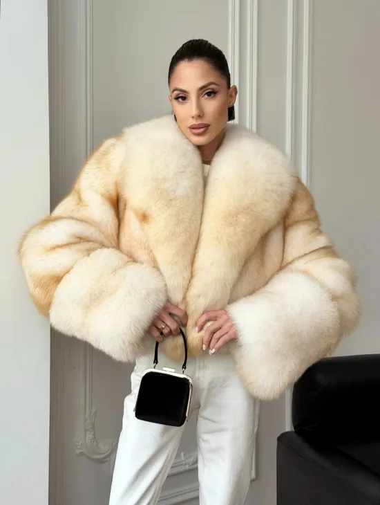 Шуба короткая из меха финского песца - фото 12