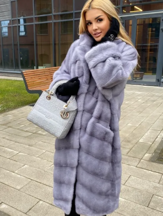 Шуба из меха голубой норки, фасон кимоно - фото 1