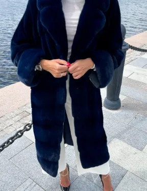 Шуба из плюшевой норки в цвете индиго - фото 2