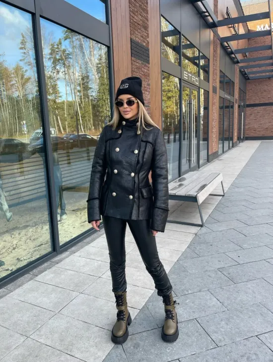 Дубленка из натуральной овчины в стиле милитари - фото 2