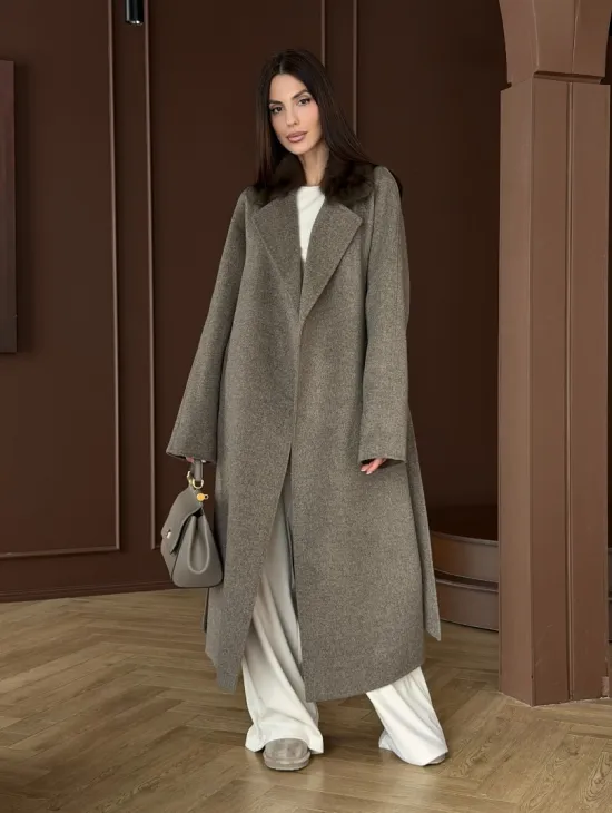 Пальто с воротником из соболя - фото 11