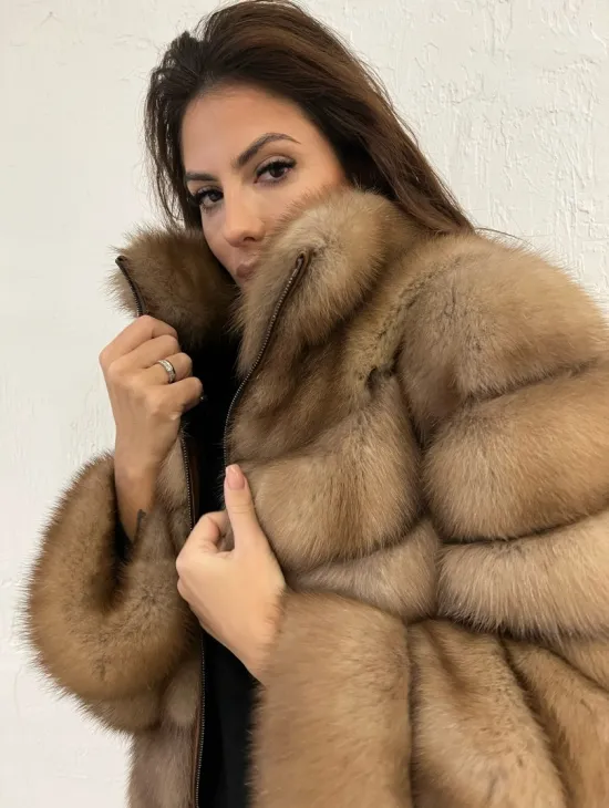 Шуба из меха куницы на молнии - фото 1