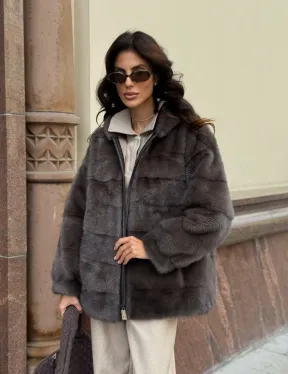 Бомбер из меха норки с капюшоном - цвет мокко - фото 8